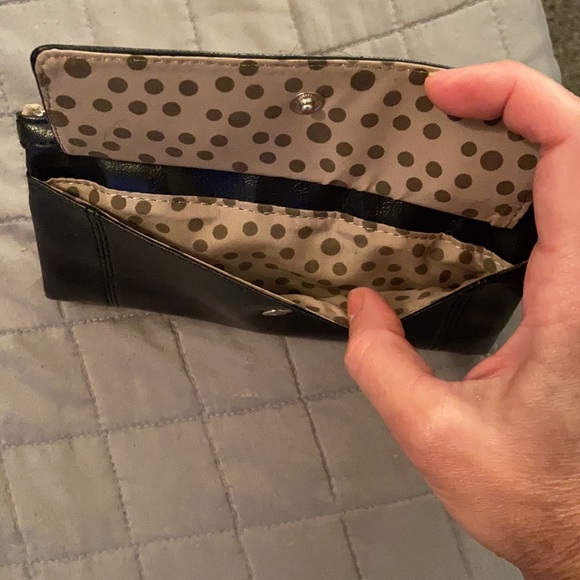 Relic wallet. Like new! Black - Picture 4 of 4